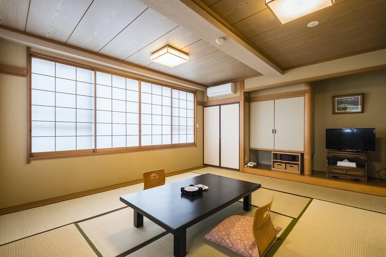 New Tomiyoshi Hotel Atami  Eksteriør billede